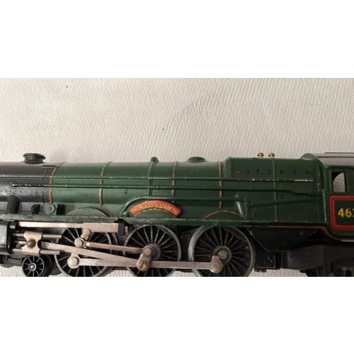 432 - OO GAUGE PRINCESS ELIZABETH STEAM TRAIN AND TENDER