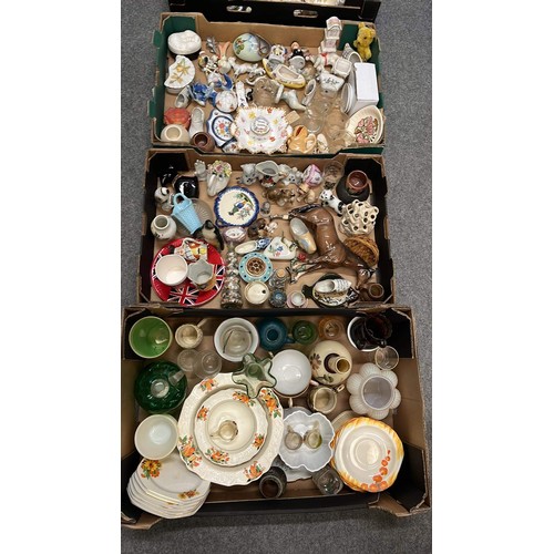 142 - LARGE QUANTITY OF MIXED COLLECTABLES