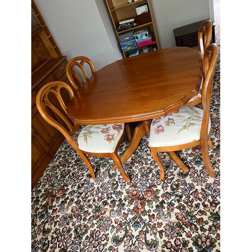 62 - CHERRY FINISH TABLE AND FOUR CHAIRS BY YOUNGER FURNITURE