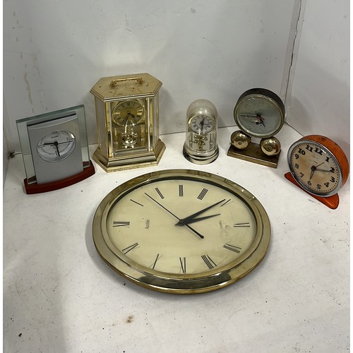 208 - Vintage clocks