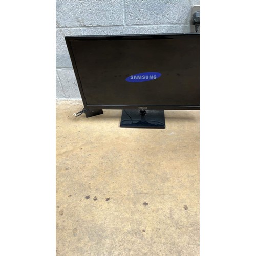 224 - BLACK FINISH SAMSUNG TELEVISION WITH REMOTE