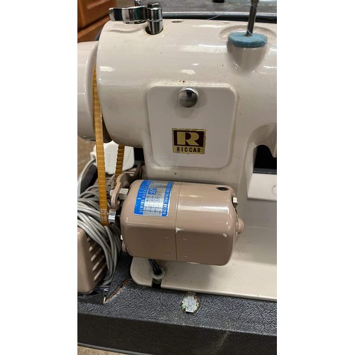 300 - CASED RICCAR SEWING MACHINE