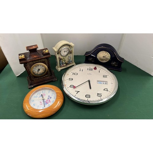 283 - FIVE USED CLOCKS