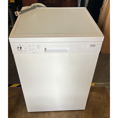 454 - BEKO DISH WASHER IN WHITE USED NEEDS KNOB