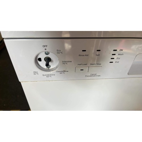 454 - BEKO DISH WASHER IN WHITE USED NEEDS KNOB