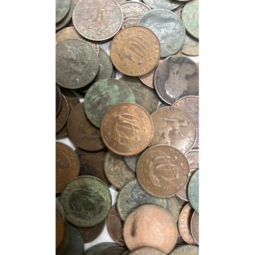 9 - LARGE COLLECTION OF OLD HALF PENNIES