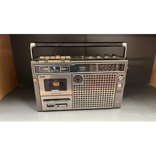 660 - RETRO RADIO CASSETTE PLAYER SHARP GF-8000