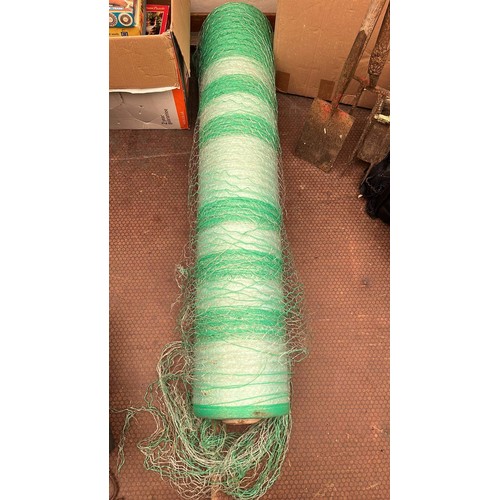 727 - ROLL OF GREEN NETTING