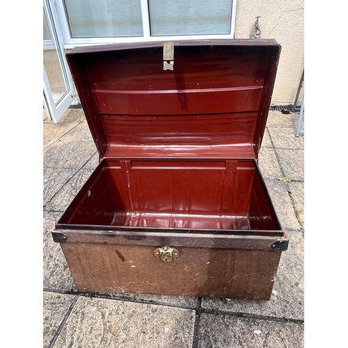 VINTAGE TIN TRAVEL TRUNK