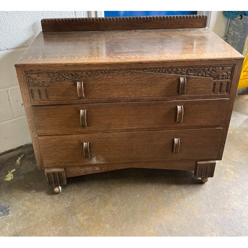 399 - OAK CHEST OF DRAWERS