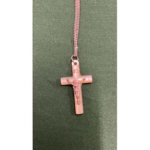 149 - silver SMALL CROSS AND CHAIN with mother of pearl