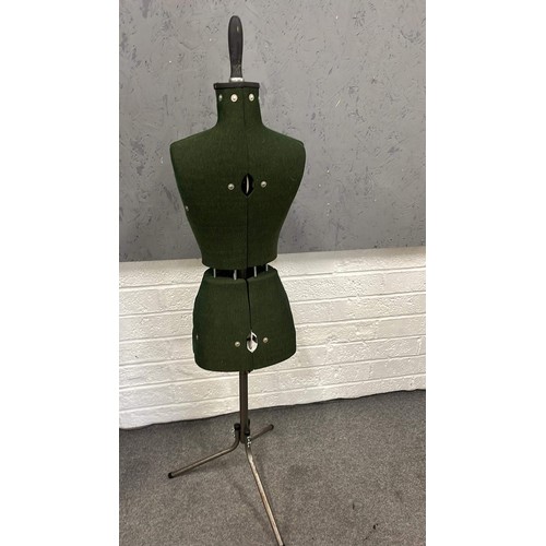 222 - GREEN TAILORS DUMMY