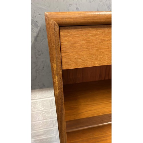 225 - MID CENTURY TEAK LOUNGE UNIT SEE ALL PICTURES FOR CONDITION