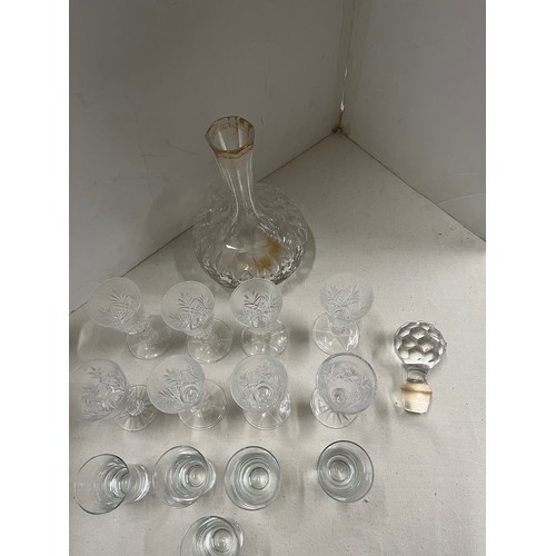 324 - GLASS DECANTER AND GLASSES