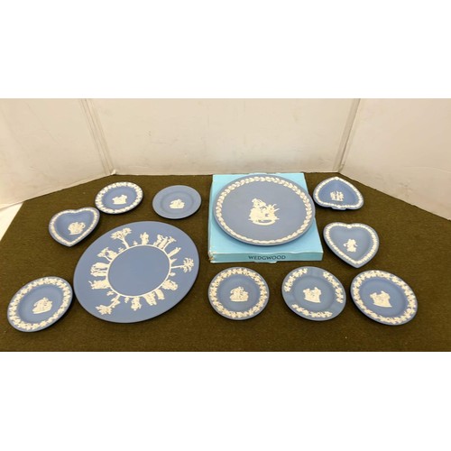 48 - WEDGWOOD BLUE POWDER JASPER WARE ITEMS