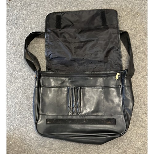 147 - VINTAGE BLACK adidas HOLDAL BAG