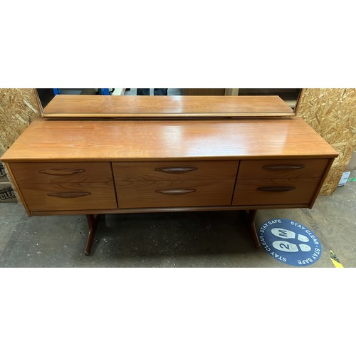 135 - RETRO TEAK DRESSING TABLE