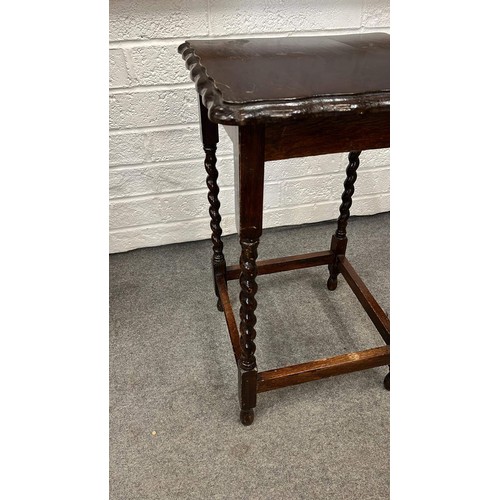 468 - OAK SIDE TABLE