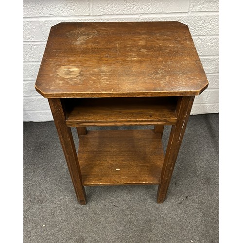 465 - OAK SIDE TABLE