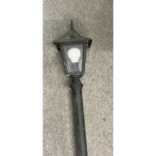 570 - GARDEN STREET LAMP