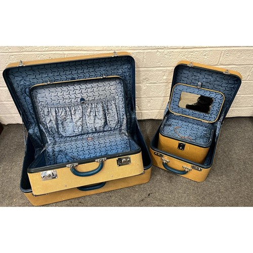 34 - VINTAGE TRAVEL LUGGAGE WARE BY WATAJOY ENGLAND