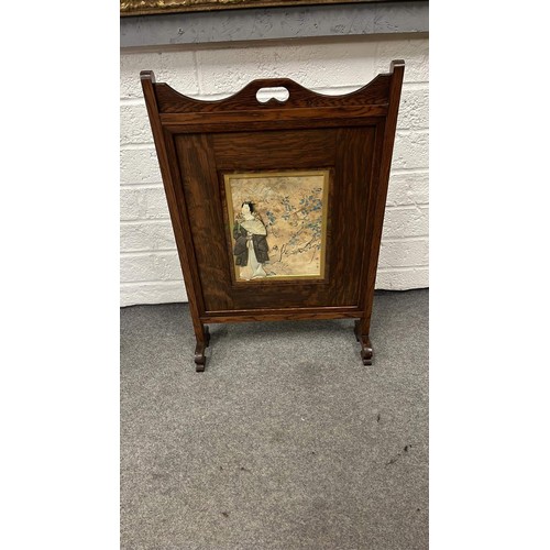 35 - OAK FRAMED ORIENTAL THEMED FIRE SCREEN