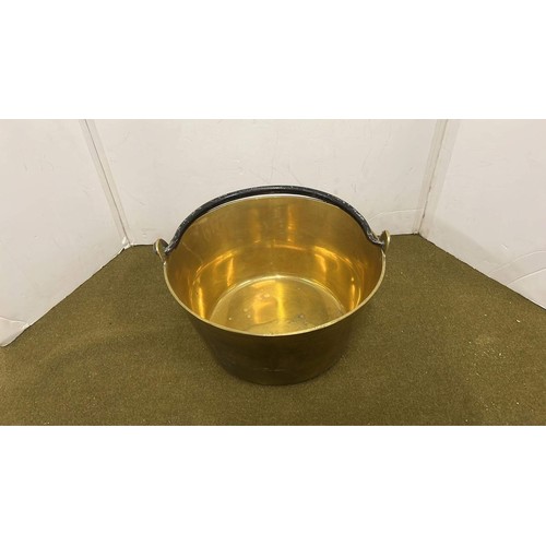 38 - VINTAGE BRASS JAM PAN