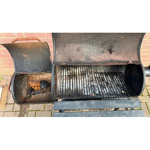 517 - USED BBQ