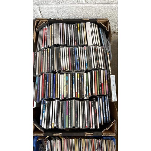 588 - QUANTITY OF MIXED CDS