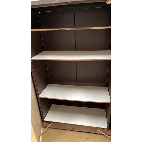 850 - METAL STORAGE CUPBOARD