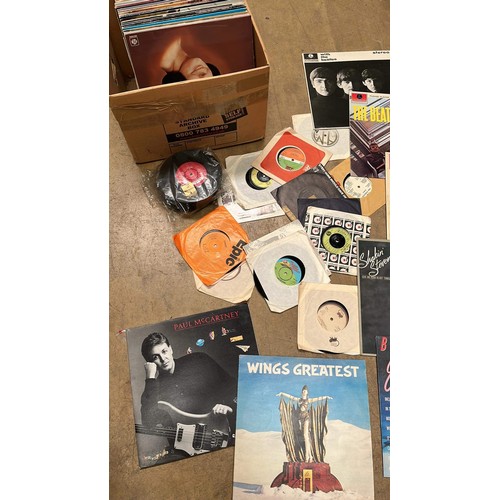 883 - MIXED ARTIST AND MUSIC LPS PLUS 45s SINGLES