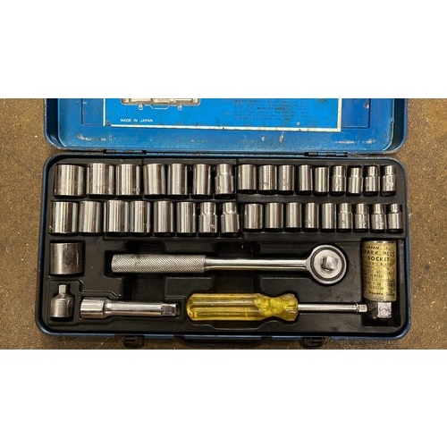 643 - SOCKET SETS USED