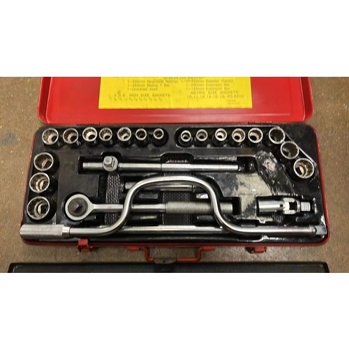 644 - SOCKET SETS USED