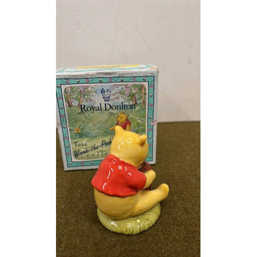 26 - ROYAL DOULTON THE WINNIE POOH AND THE HONEY POT WP1