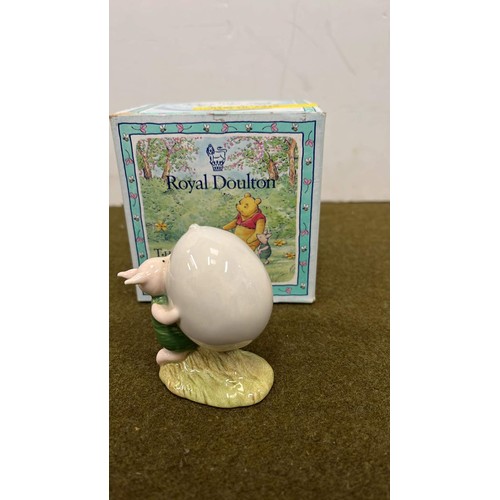 16 - ROYAL  DOULTON PIGLET AND THE BALLOON WP5