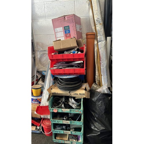 768 - large quantity of plumbing accessories /