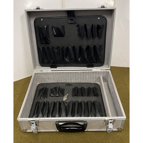 770 - TOOL CASE WITH KEY