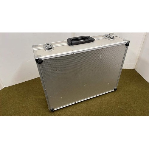 770 - TOOL CASE WITH KEY