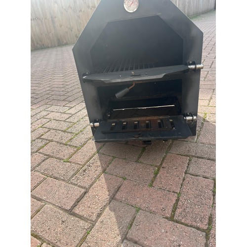 782 - GARDEN PIZZA OVEN