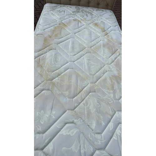 227 - SINGLE DIVAN BED SET DOES HAVE MARKS