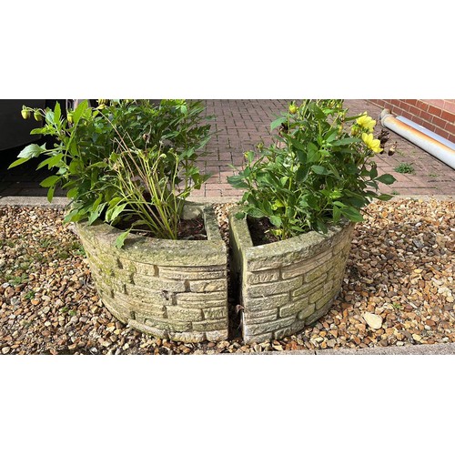 173 - TWO CORNER PLANTERS WITH PLANTS