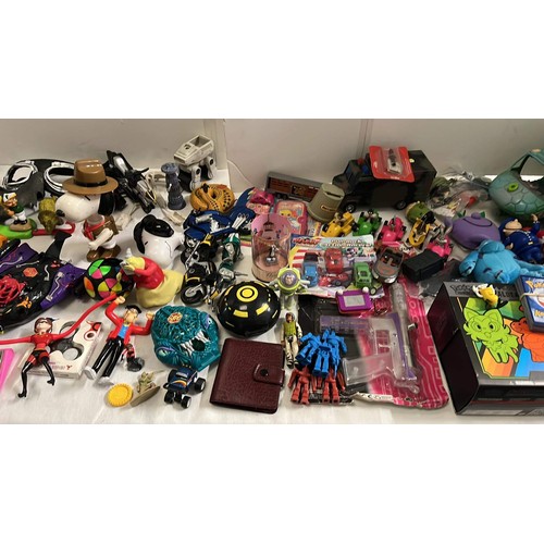 47 - SELECTION OF TOYS