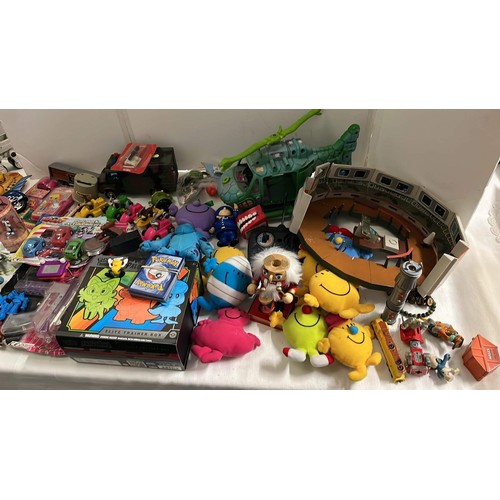 47 - SELECTION OF TOYS