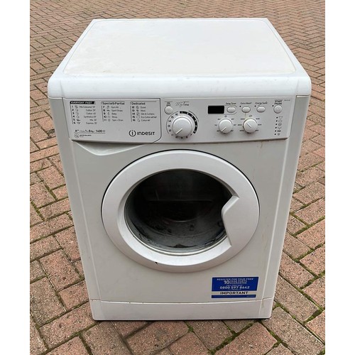 324 - INDESIT WASHING MACHINE IN WHITE USED