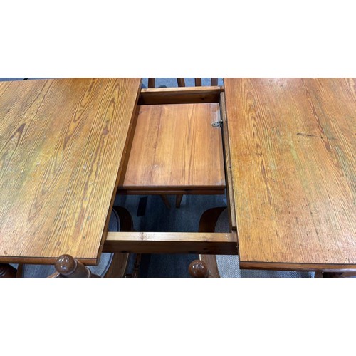 208 - EXTENDING TABLE AND CHAIRS