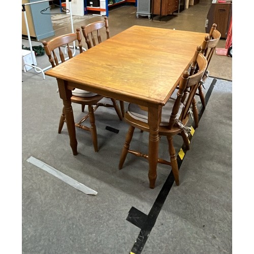 208 - EXTENDING TABLE AND CHAIRS