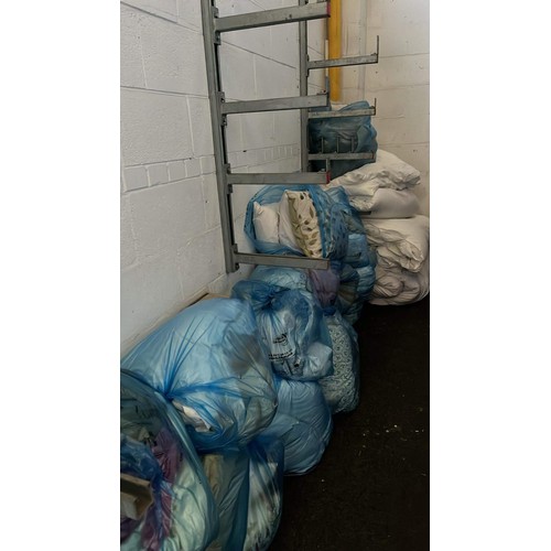 277 - VERY LARGE QTY OF USED BEDDING AND CUSHIONS