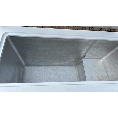 369 - LARGE WHIRLPOOL CHEST FREEZER