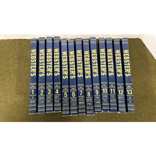 92 - WEBSTERS FAMILY ENCYCLOPEDIA SET