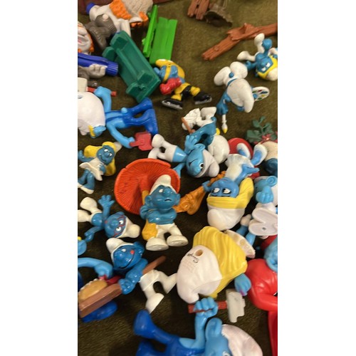 13 - LARGE QTY OF SMURFS